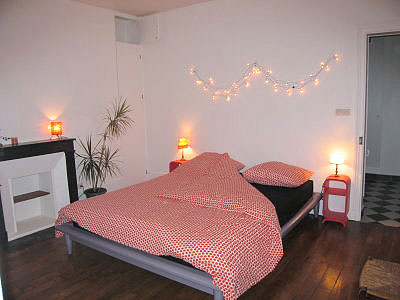 La chambre, vue du salon